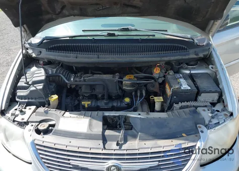 2002 Chrysler Town & Country Ex from USA, damaged, VIN 2C8GP74L92R660682